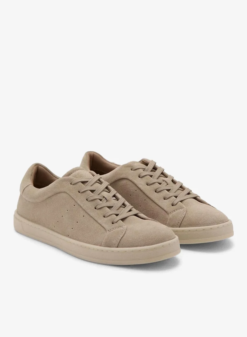 مانجو مان أحذية رياضية من جلد الغزال